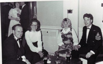 32. Banjo Bean &amp; Dave Swann